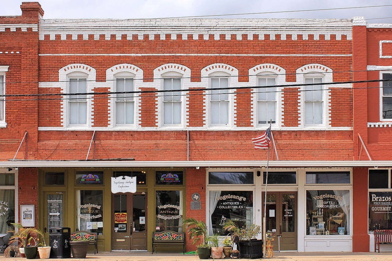 Basketball court services in Rosenberg, TX - Basketball Court Builders of Houston